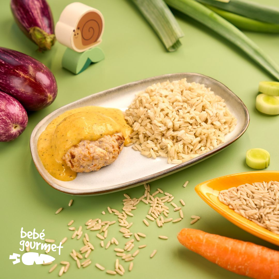 Hambúrguer de Peru e Legumes com Arroz Integral  (12+)