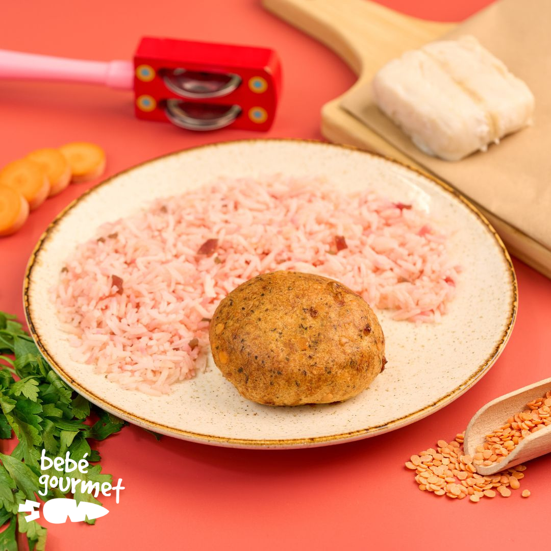 Hambúrguer de Pescada e Lentilhas com Arroz de Beterraba  (12+)